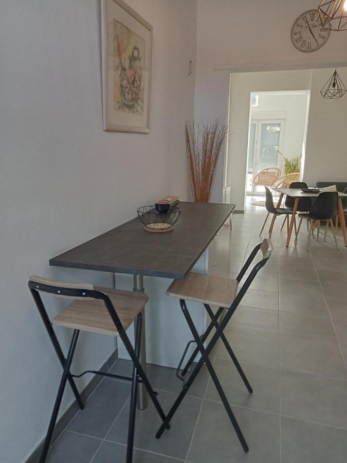 Chez Jean.Mi Apartment Millas Luaran gambar